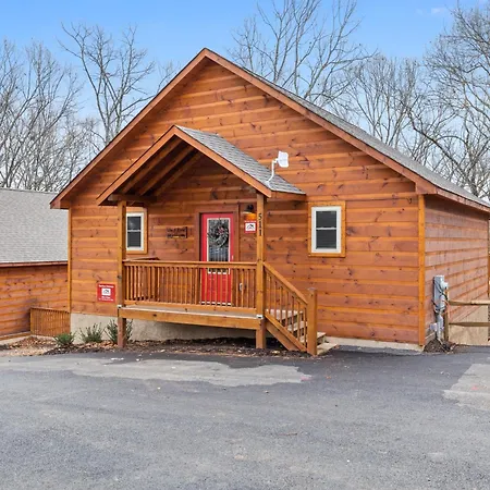 Location 2 Bed 2 Bath Brand New Log Cabin Located Less Than A Mile From The Pigeon Forge Strip